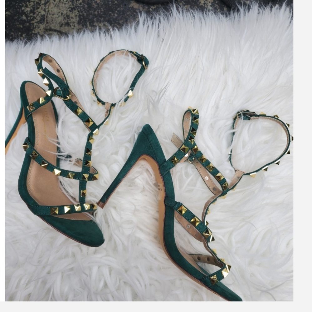 Shoes - Picture 3 of 6